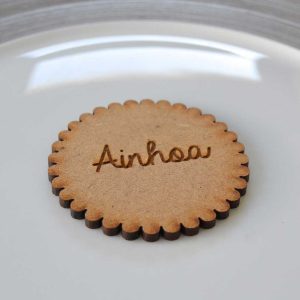marcasitios-de-madera-forma-galleta-2