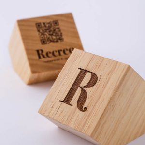 qr-grabado-en-madera-de-ayous-1