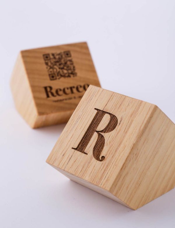 qr-grabado-en-madera-de-ayous-1