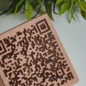 qr-grabado-en-madera-de-haya-4