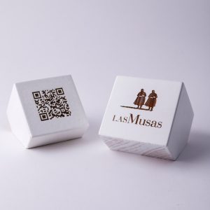 qr-grabado-en-madera-de-haya-blanco-4