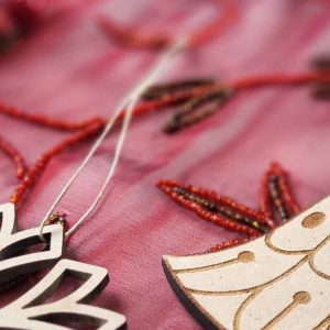 adorno-navidad-de-madera-forma-galleta-muñeco-de-jengibre-2