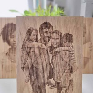 grabado-de-foto-en-madera-familiar-1