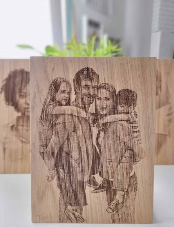 grabado-de-foto-en-madera-familiar-1