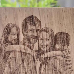 grabado-de-foto-en-madera-familiar-2