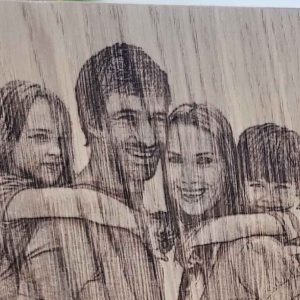 grabado-de-foto-en-madera-familiar-4