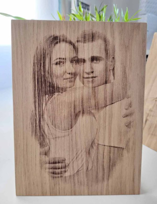 grabado-de-foto-en-madera-pareja-1