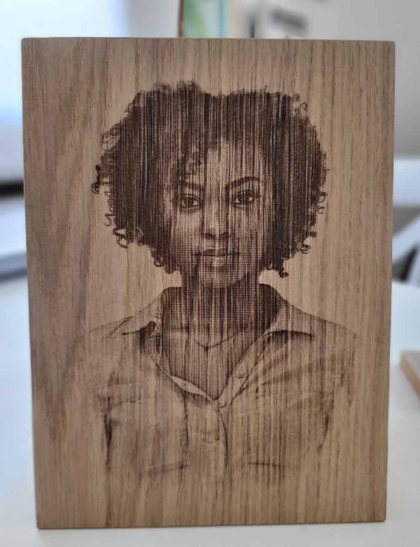 grabado-de-foto-en-madera-retrato-1