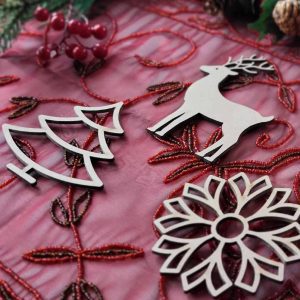 pack-3-adornos-navidad-colgantes-en-madera-modernos-1