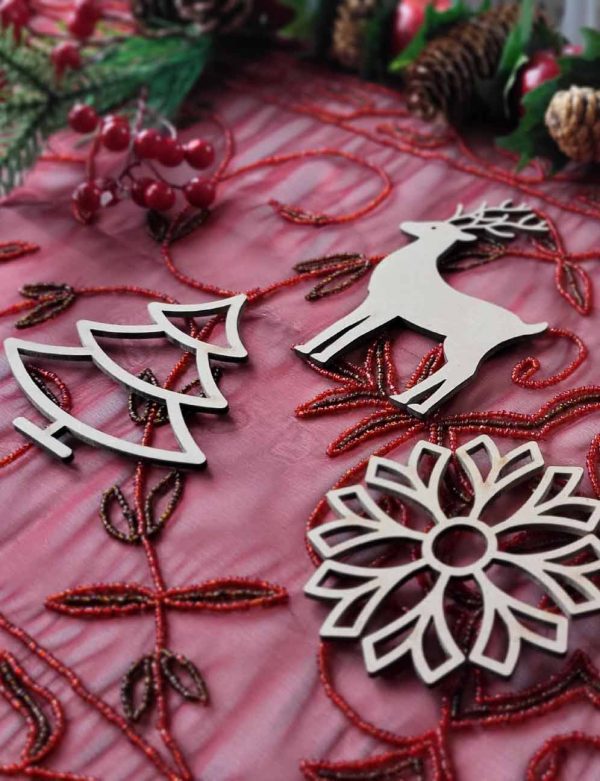pack-3-adornos-navidad-colgantes-en-madera-modernos-1