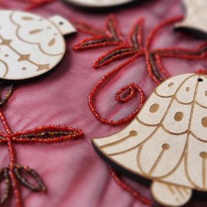 pack-4-adornos-navidad-colgantes-en-madera-vintage-2