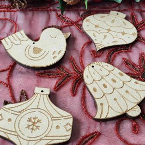 pack-4-adornos-navidad-colgantes-en-madera-vintage-3