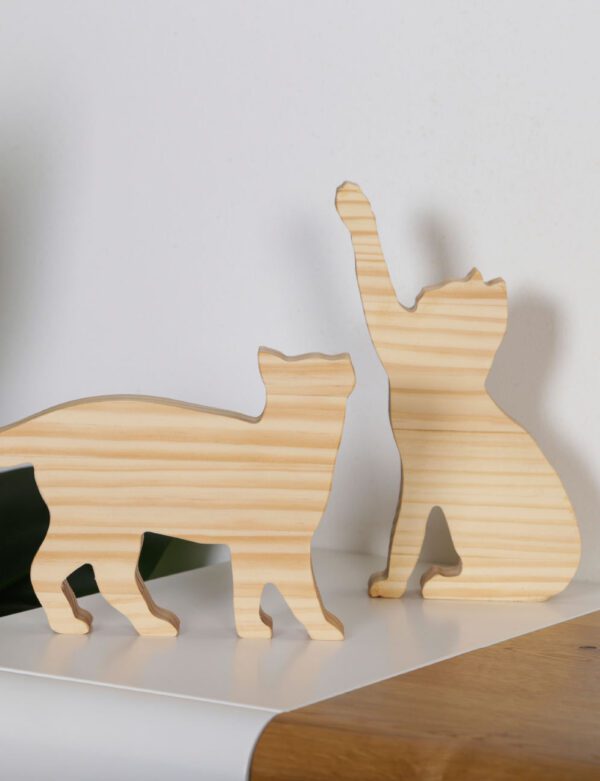 figura-de-gato-en-madera-1