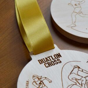 medallas-de-madera-acabado-natural-3