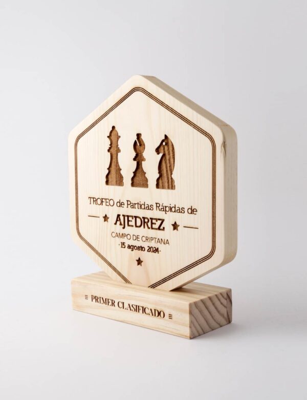 trofeo-de-madera-basico-1