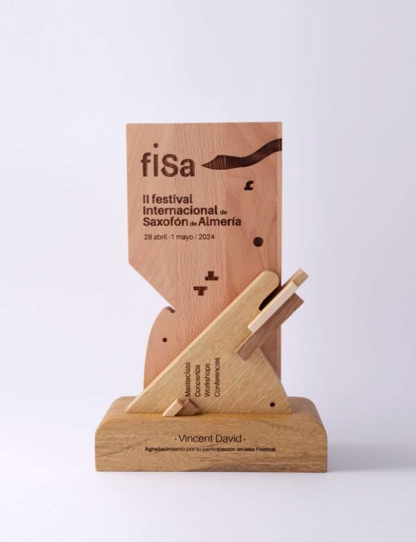 Trofeo de madera especial