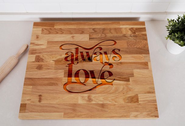 cubrevitorcerámica de madera personalizado para regalar a novios en una boda