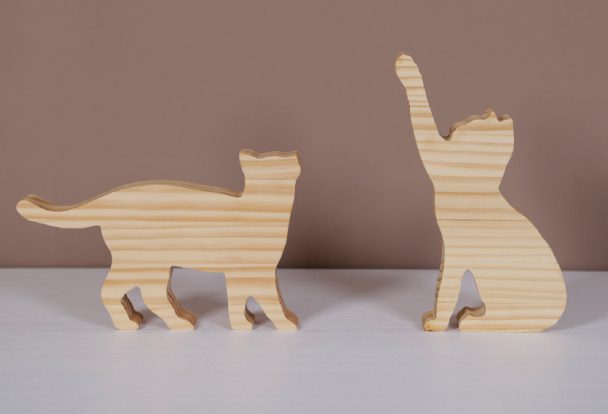 gato de madera para regalar como detalle en bodas