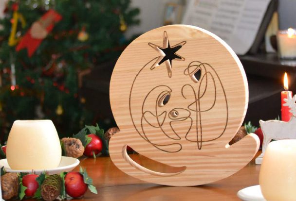 belen minimalista de madera