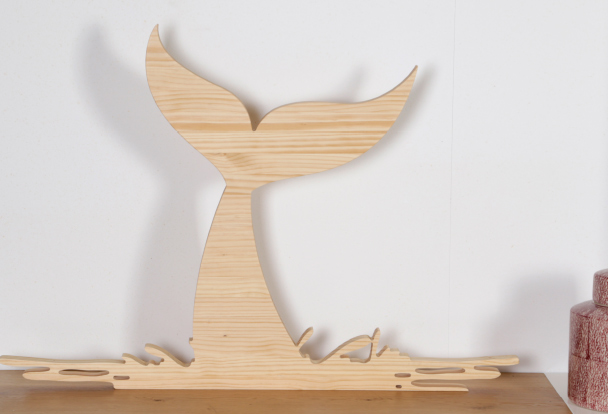cola de ballena de madera para regalar en navidad
