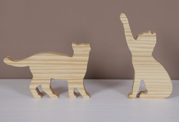 figuras de gatos de madera artesanales para regalar