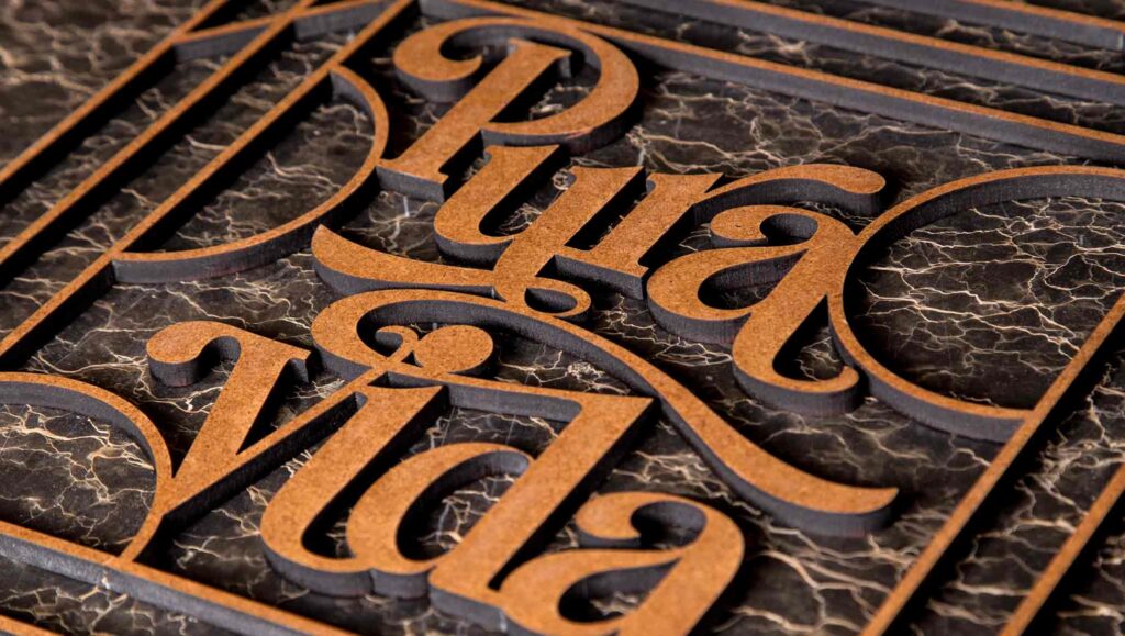 Regalos de madera personalizados. hecco sostenibilidad y artesanía hecha en España
