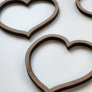 corazones-colgantes-de-madera-estilo-handmade-4
