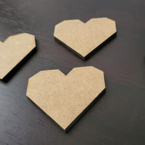 Corazón de madera estilo geek