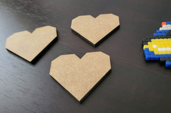 Corazón de madera estilo geek