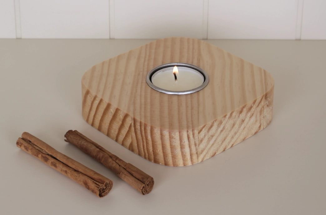 portavelas de madera natural